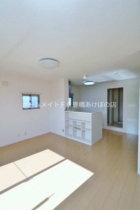 居室・リビング　同型別部屋写真