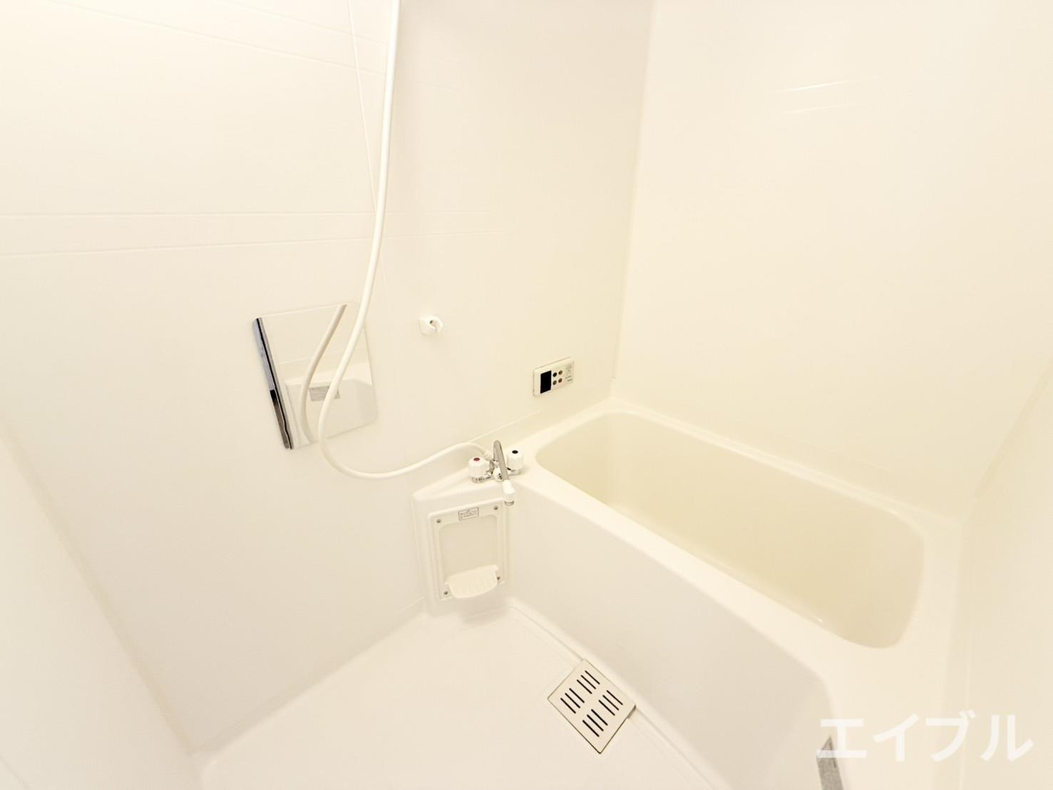 バス・シャワールーム　同型反転タイプ