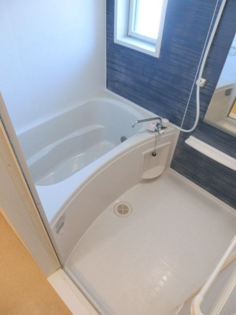 バス・シャワールーム　経済的な追い焚きバス