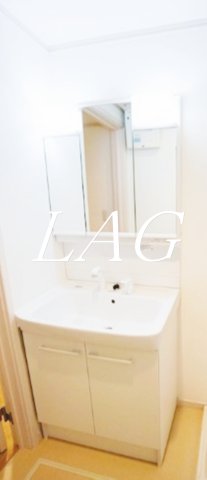 洗面設備　独立洗面台です。