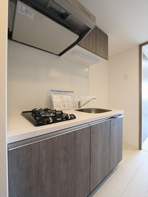 キッチン　システムキッチン（ガス2口コンロ付）