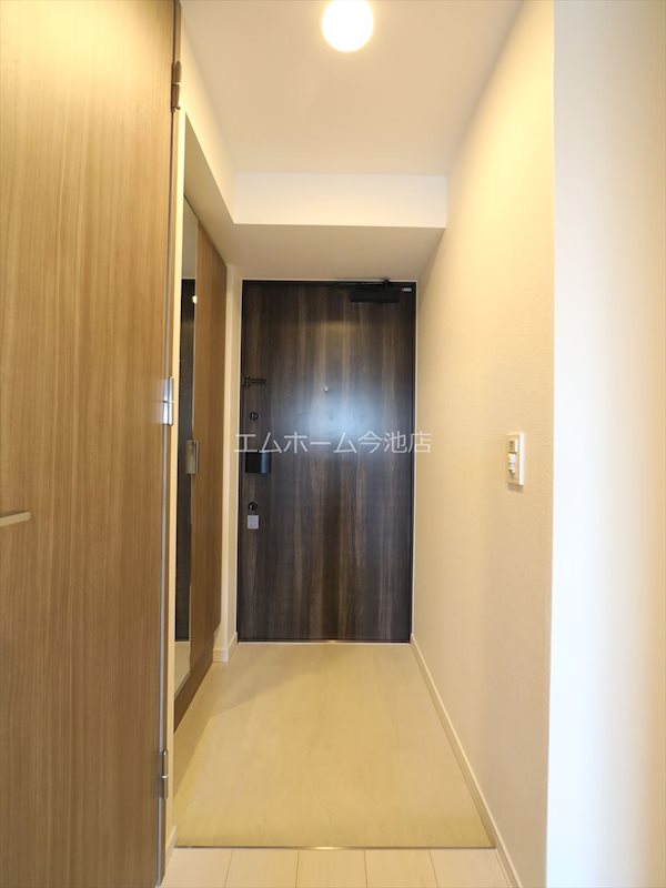 玄関　玄関　シューズボックス充実