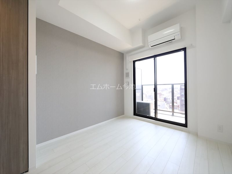 バルコニー　洋室6.0帖　エアコン付　南向きバルコニー