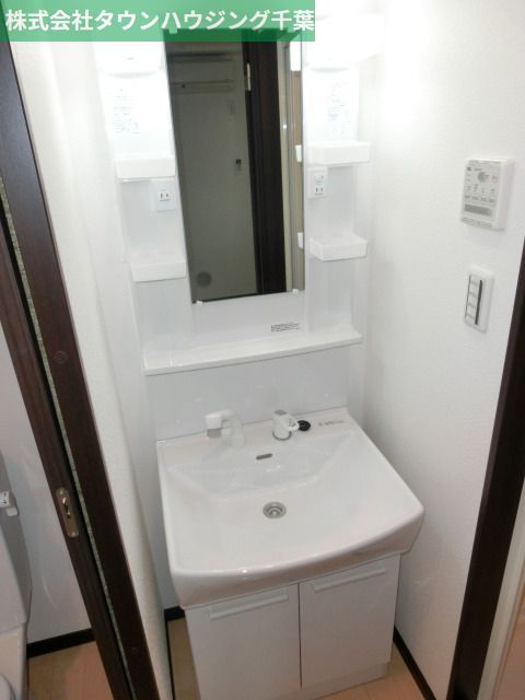 洗面設備　嬉しいシャンプードレッサー