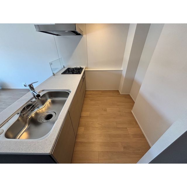 キッチン　リビングを見渡しながら調理が可能