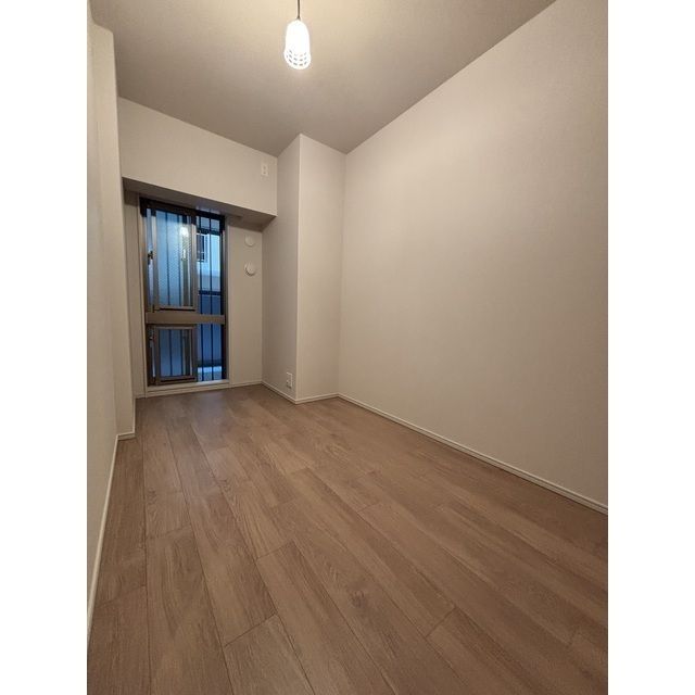 その他部屋・スペース　広くて明るい寝室