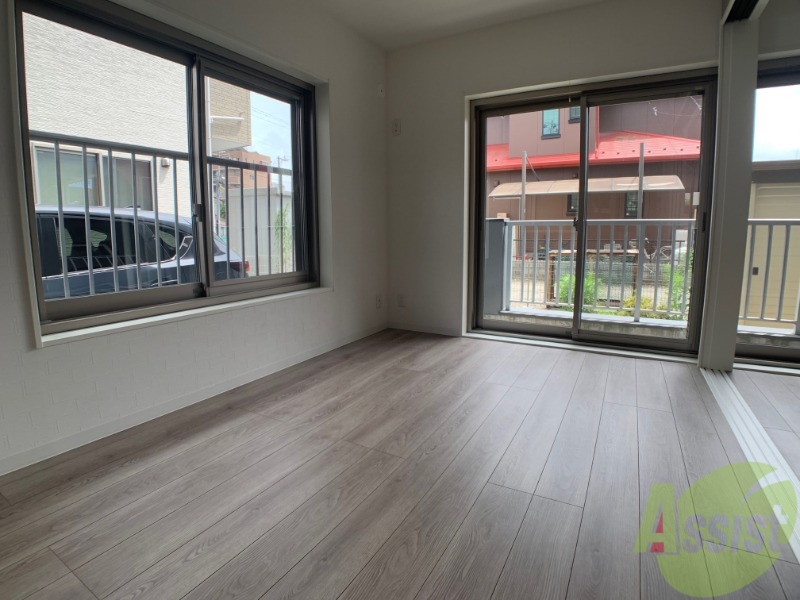 居室・リビング　１０．６帖のリビングです。広々としていますね。