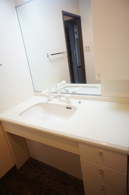 洗面設備　２０１２．８月撮影