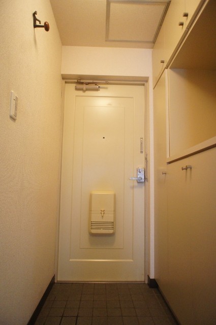 玄関　２０１２．８月撮影