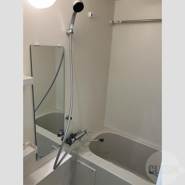 バス・シャワールーム　浴室乾燥機付きバスルーム