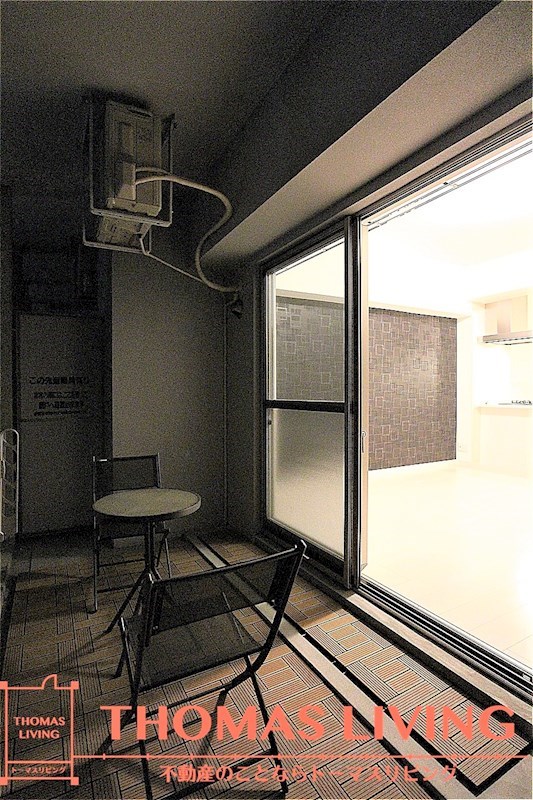 バルコニー　ガーデンセットが備わっています。