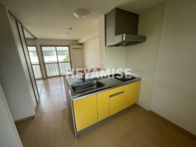 キッチン　※室内画像は別号室のもの