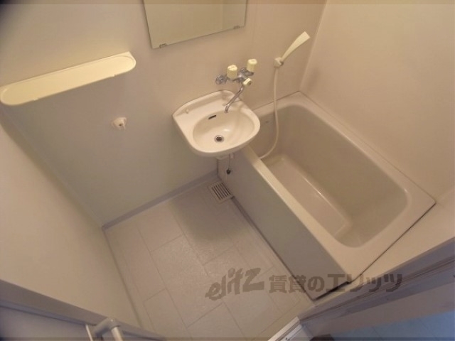 バス・シャワールーム　バス