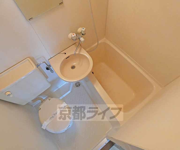 バス・シャワールーム　バスです