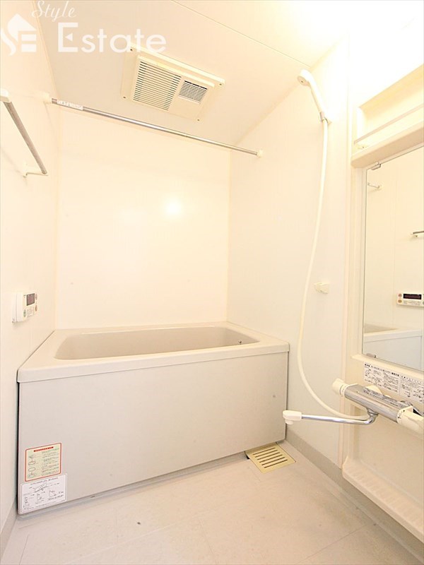 バス・シャワールーム　バスルーム