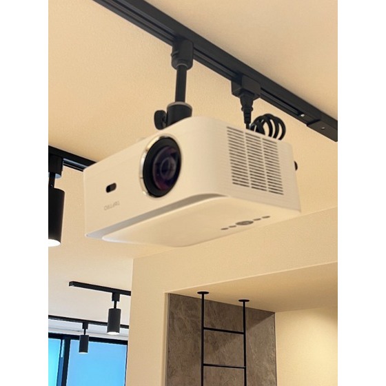 その他設備　プロジェクター