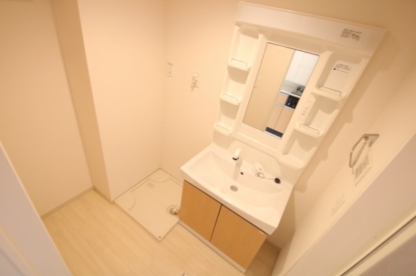 洗面設備　※同物件別号室となります。