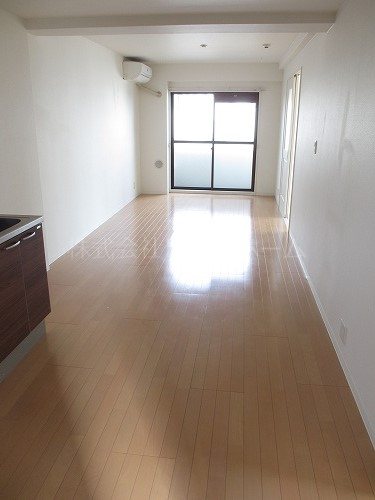 居室・リビング　※別号室参考写真