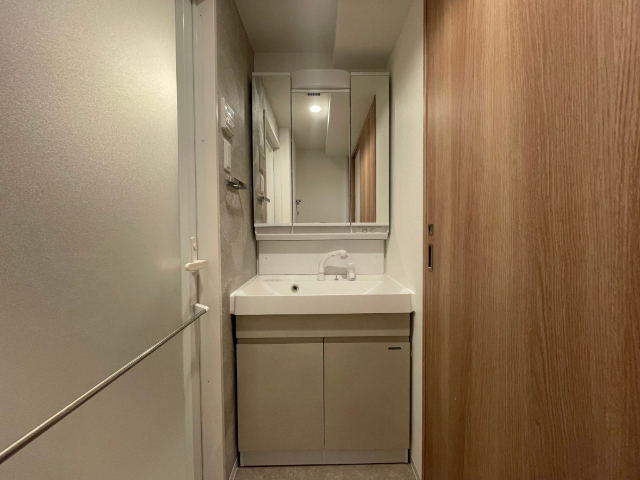 洗面設備　１５０１号室の写真になります。