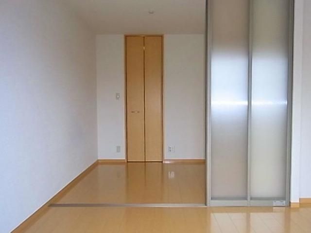 その他部屋・スペース　★リビングから洋室★