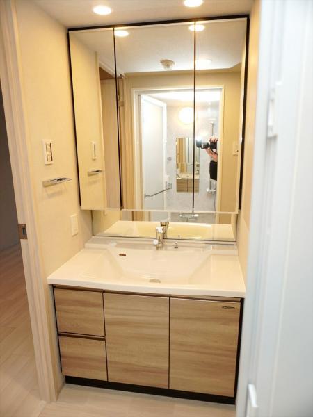 洗面設備　洗面所