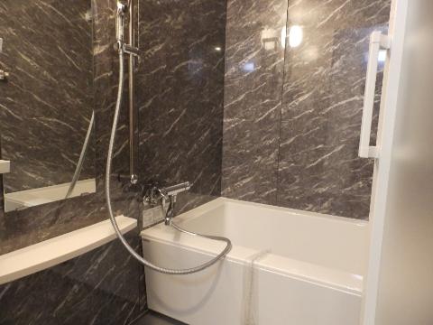 バス・シャワールーム　バス