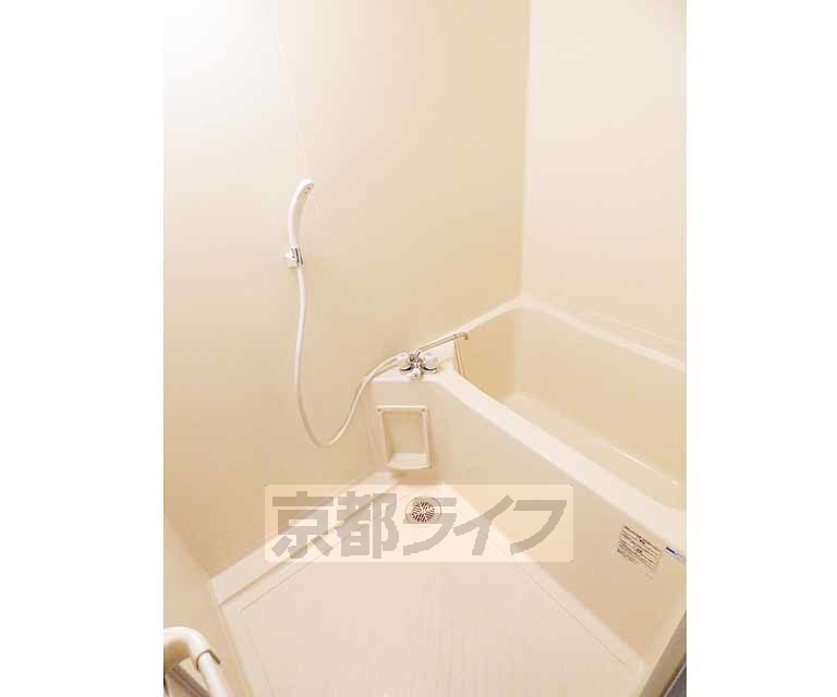 バス・シャワールーム　清潔感があります。