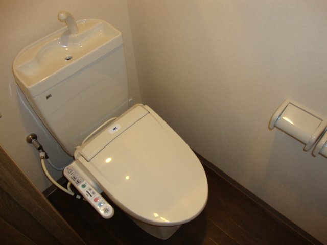 トイレ　シャワー付トイレ