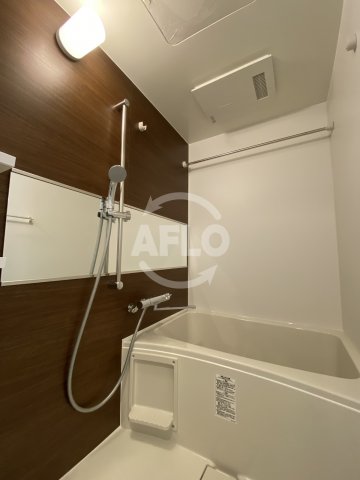 バス・シャワールーム　レオンコンフォート天神橋　バスルーム