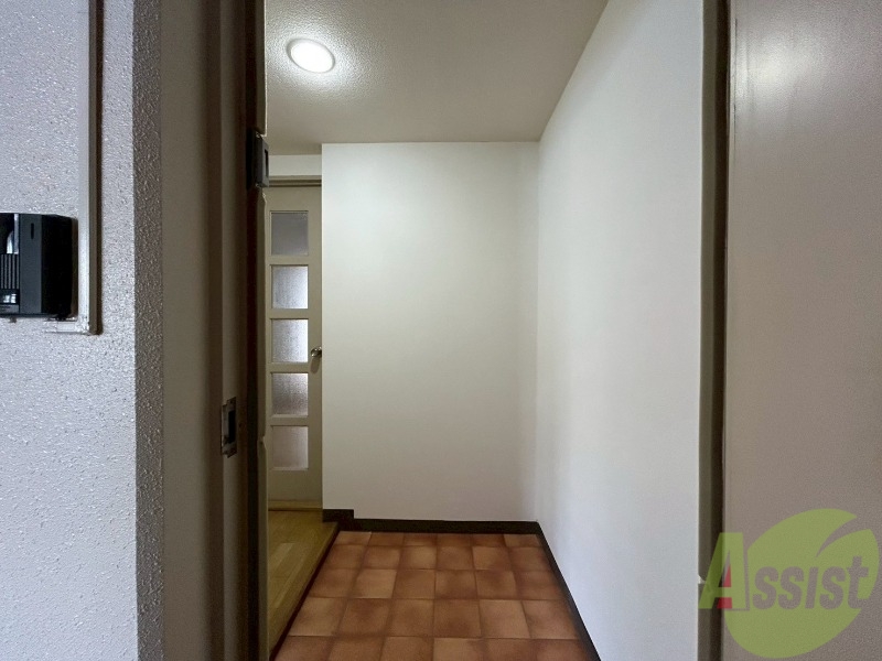 玄関　玄関の様子です。明るい印象ですね。気分もあがりそう。