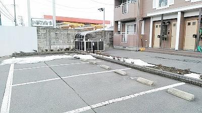 駐車場　駐車場