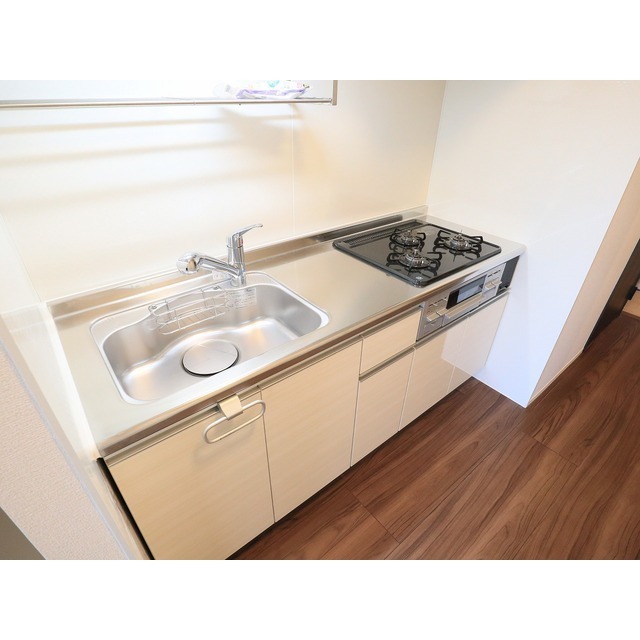 キッチン　※同型写真　色味等異なる可能性あり