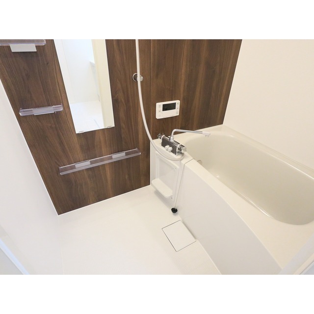 バス・シャワールーム　※同型写真　色味等異なる可能性あり