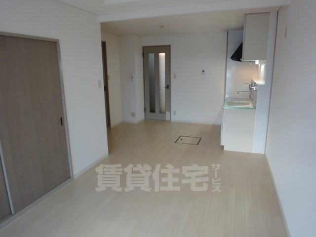 居室・リビング　室内