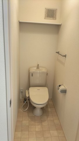 トイレ　清潔感のあるトイレです