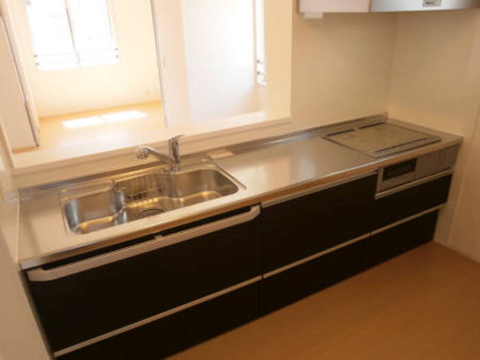 キッチン　使いやすいシステムキッチン付き！