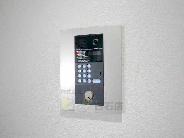 エントランス　人気のオートロック付きマンションです♪