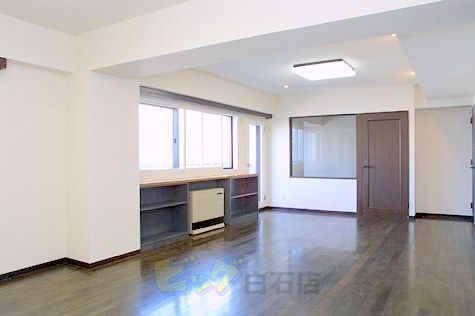 居室・リビング　広々２３帖のリビングです♪