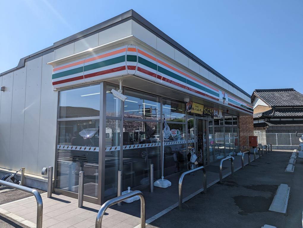 コンビニ　セブンイレブン唐津インター店（コンビニ）まで942m