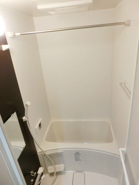 バス・シャワールーム　浴室乾燥機・追い焚き機能付きのお風呂