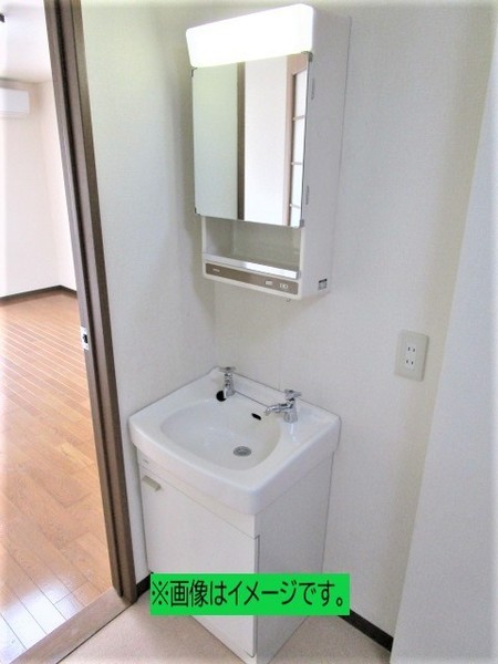 洗面設備　同一タイプ