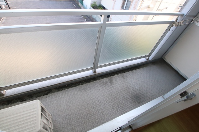 バルコニー　※別室の参考写真の為、現況優先です。