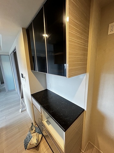 キッチン　食器棚