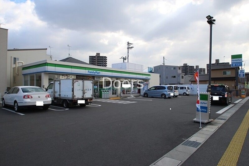 コンビニ　ファミリーマート岡山大供二丁目店（コンビニ）まで77m