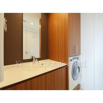 洗面設備　同タイプ25階のお部屋を撮影。仕様が異なることがあります。