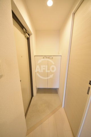 玄関　APRILE南森町（旧名：アスール南森町）　玄関