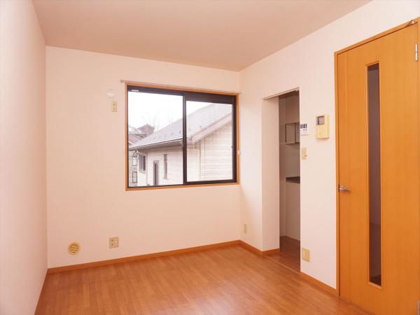 居室・リビング　内装