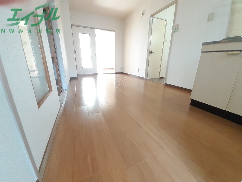 居室・リビング　同型参考写真