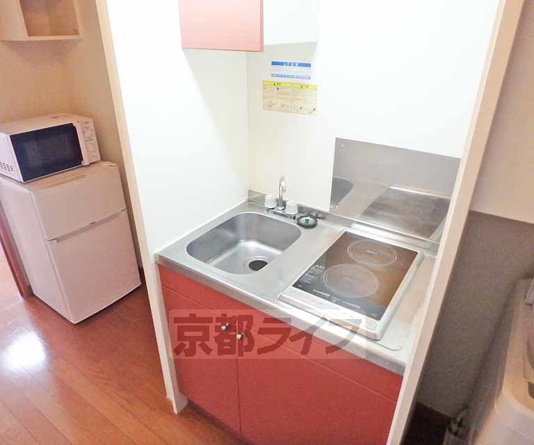 キッチン　一人暮らしにちょうどいいサイズ