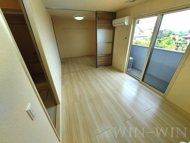 居室・リビング　イメージ（同建物内別部屋の写真です）